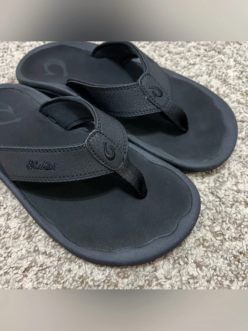 OluKai Ohana Men’s Beach Sandals Black Size 7